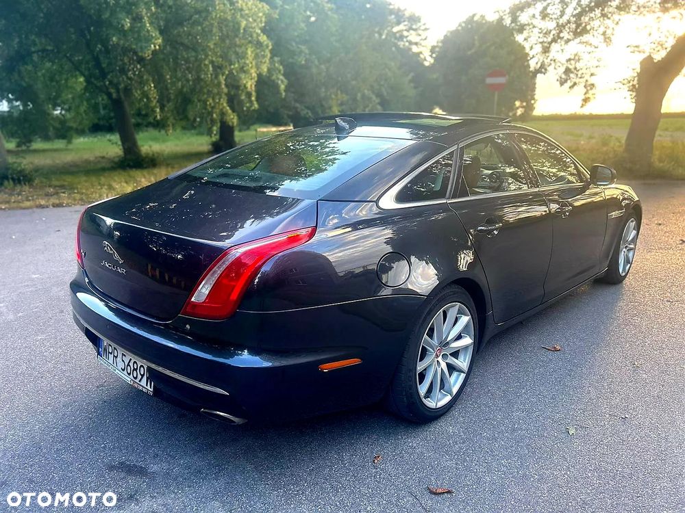 Jaguar XJ 3.0 D V6 Premium Luxury - 5