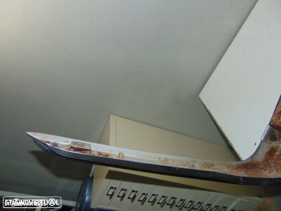 BMW E21 - pára-choques de trás - 7