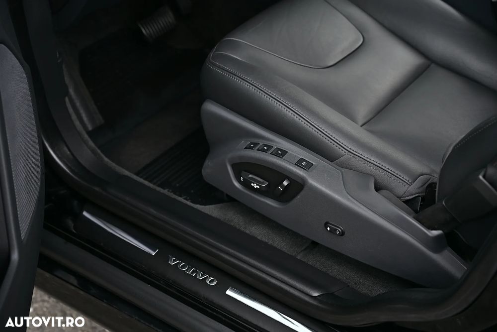 Volvo XC 60 D4 Geartronic Summum - 25