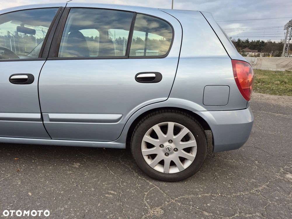 Nissan Almera 1.5 acenta PLUS - 9