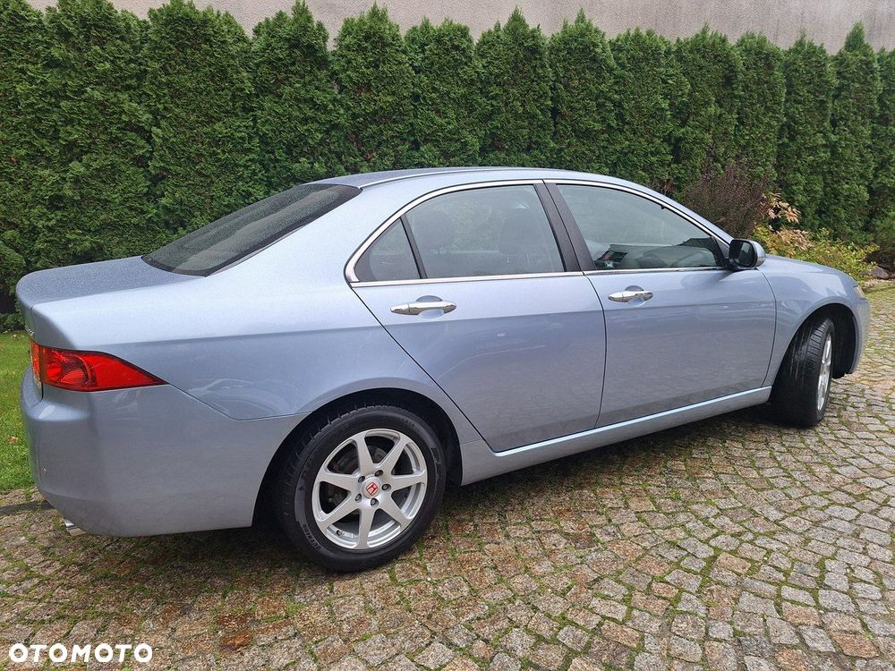 Honda Accord 2.0 Sport - 31