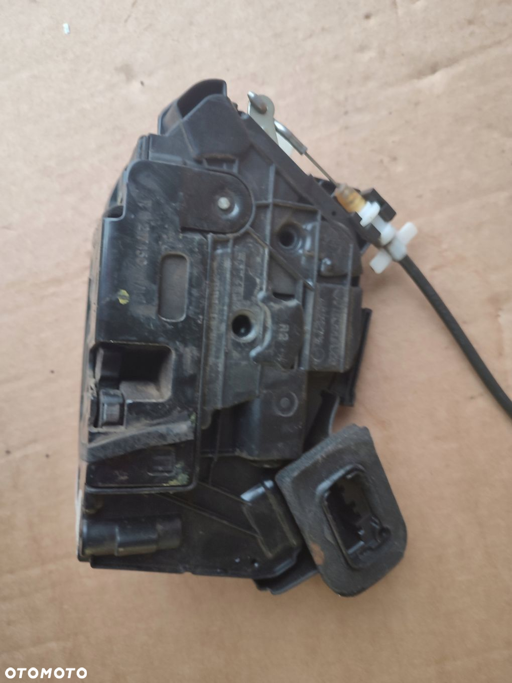 Zamek drzwi prawy przód VW POLO V 6R 6C 3DRZWI EUROPA 130TYS PRZEBIEGU - 6