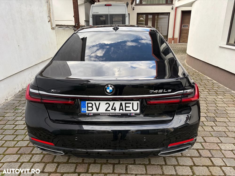 BMW Seria 7 745Le xDrive AT PHEV - 29