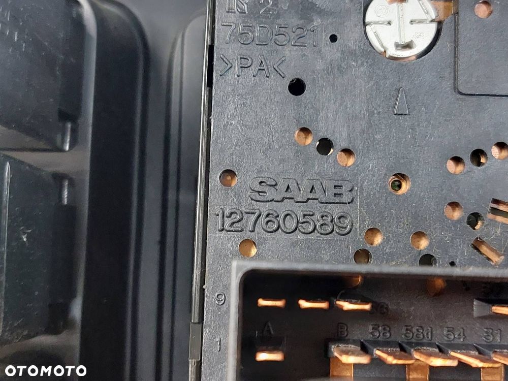 RAMKA LICZNIKA PRZEŁĄCZNIK ŚWIATEŁ CUPHOLDER SAAB 9-5 I 12758679 12760589 - 6