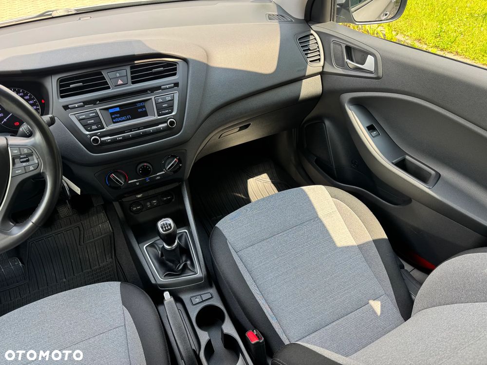 Hyundai i20 blue 1.2 Style - 22