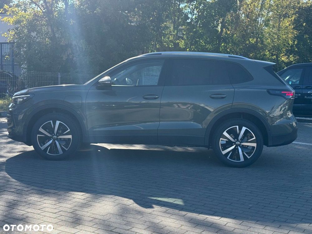 Volkswagen Tiguan - 17