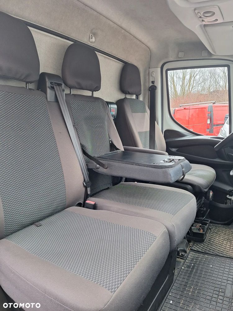 Iveco DAILY - 7