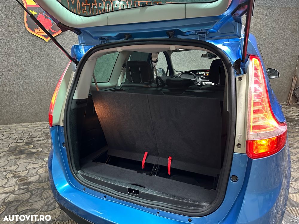 Renault Scenic - 11