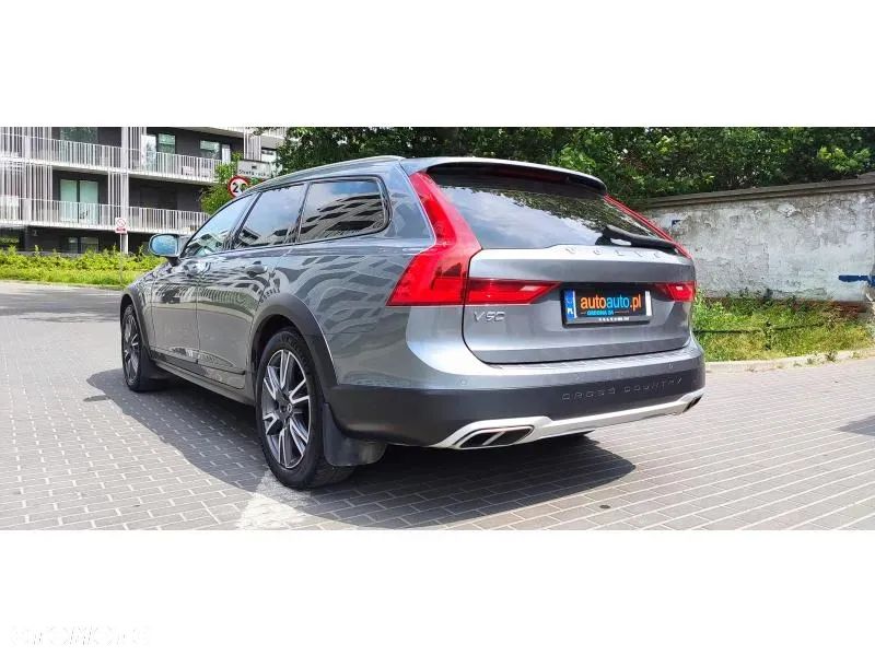 Volvo V90 Cross Country D5 SCR AWD Pro - 4