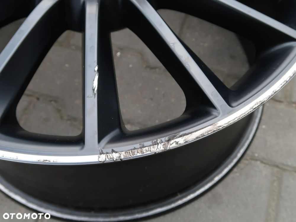 226 Felga Aluminiowa Mercedes A1184010300 - 2