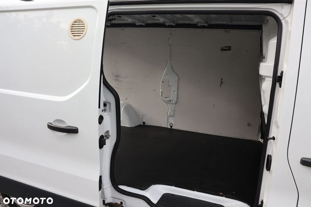 Opel VIVARO - 11