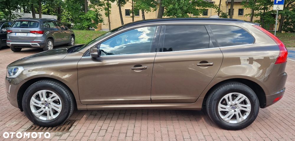 Volvo XC 60 D4 Momentum - 10