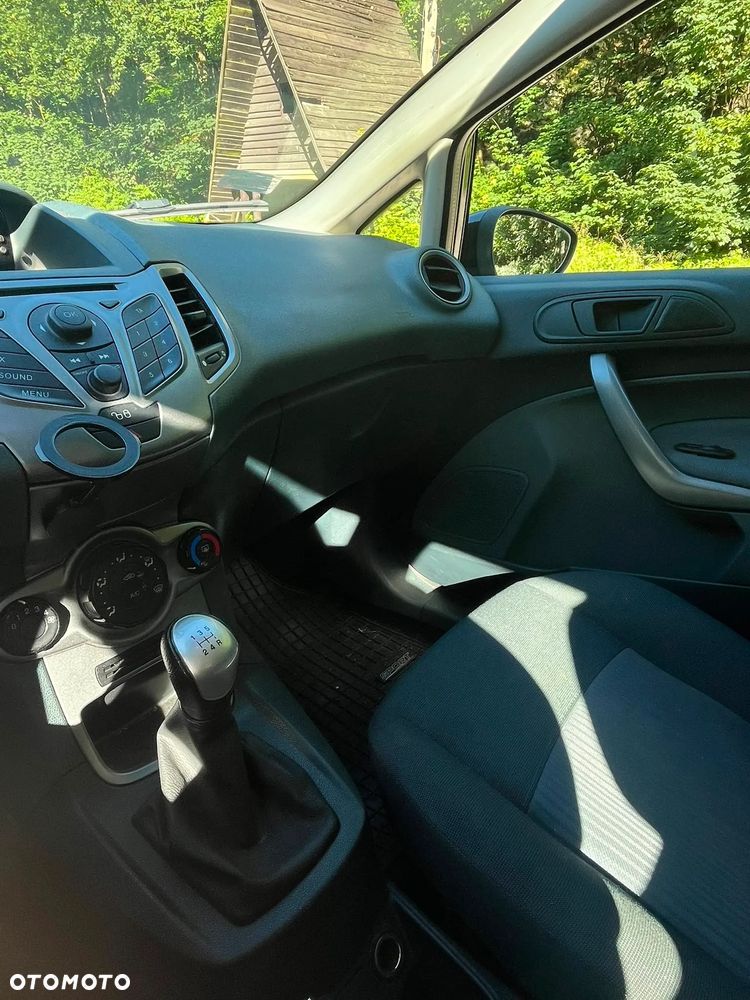Ford Fiesta 1.25 Ambiente - 10