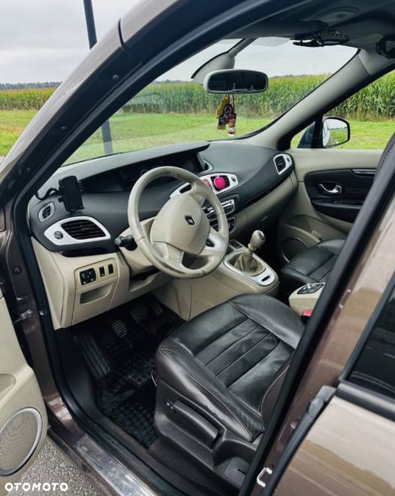 Renault Scenic 1.4 16V TCE Bose Edition - 9