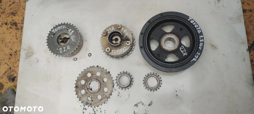 Toyota AVENSIS AURIS 1,8  koło faz rozrządu pasowe wału zębate   2ZR - 1