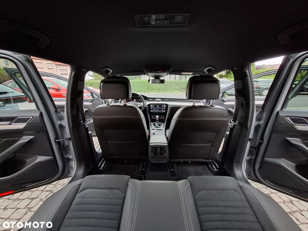 Volkswagen Passat Variant 1.5 TSI EVO Elegance DSG - 26