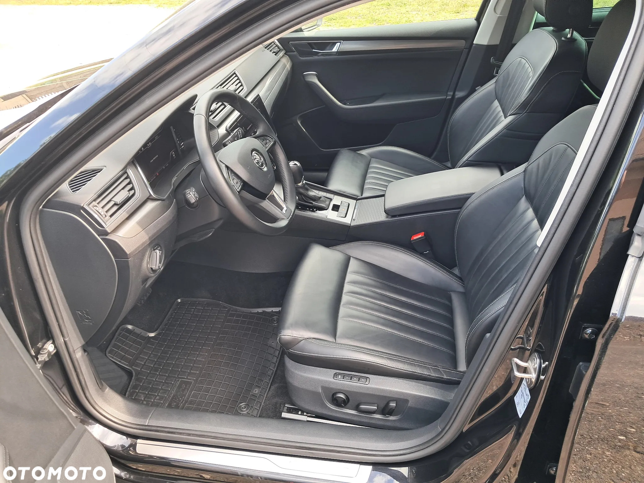 Skoda Superb 2.0 TDI SCR Ambition DSG - 14
