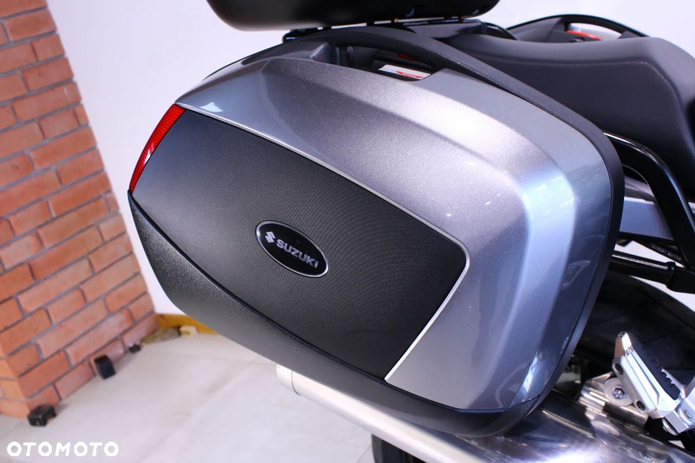Suzuki GSX - 22