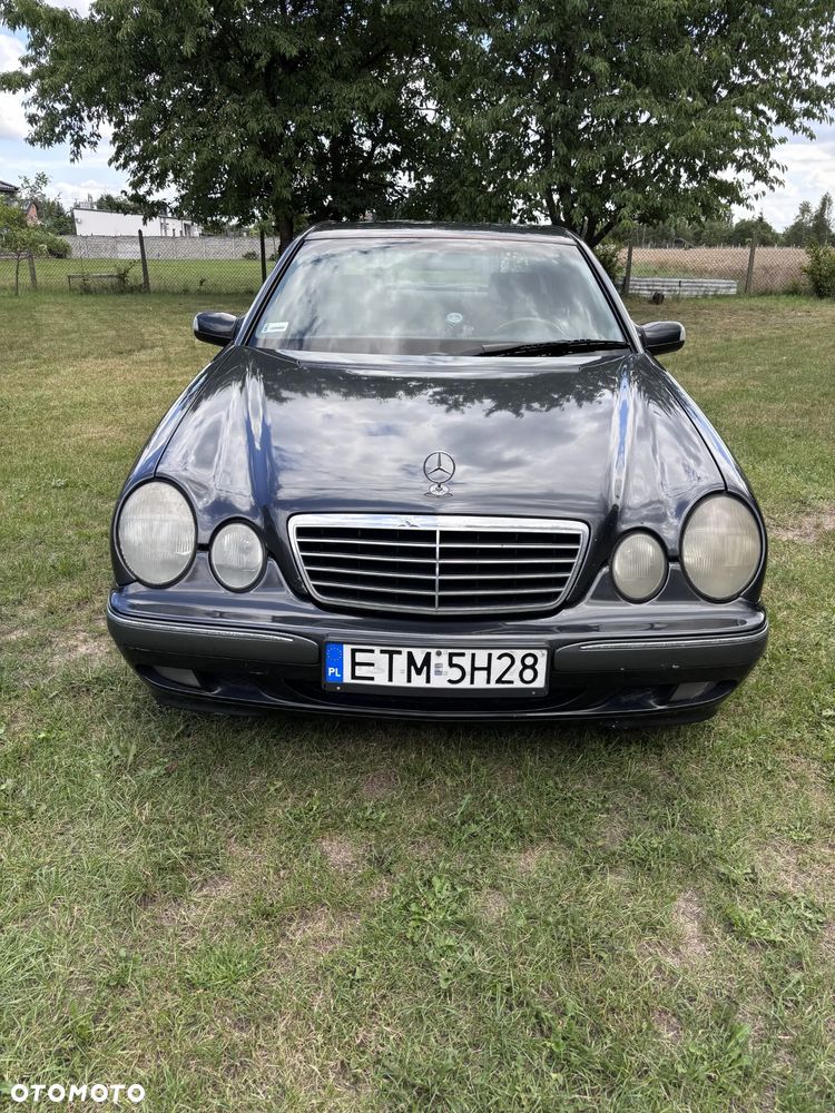 Mercedes-Benz Klasa E - 1