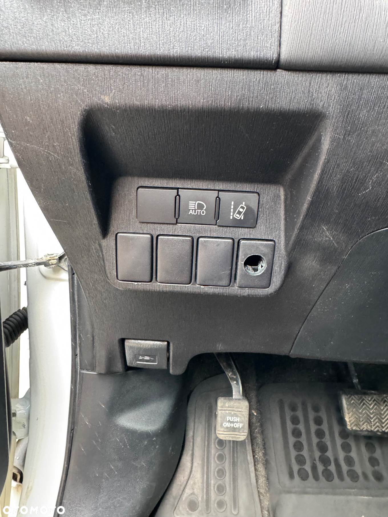 Toyota Prius+ - 14