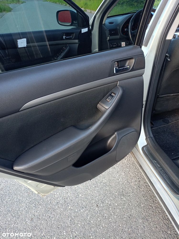 Toyota Avensis 2.0 VVT-i Sol plus Premium - 5