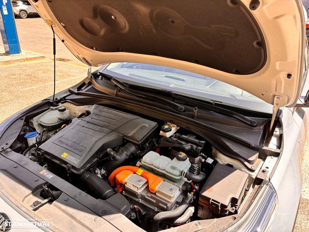 Kia XCeed 1.6 GDi PHEV First Edition - 32