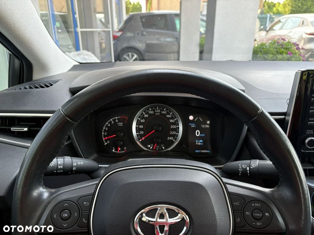 Toyota Corolla - 22