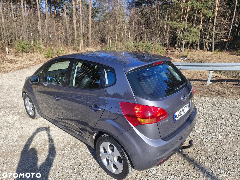 Kia Venga 1.6 CVVT Black Collection - 33