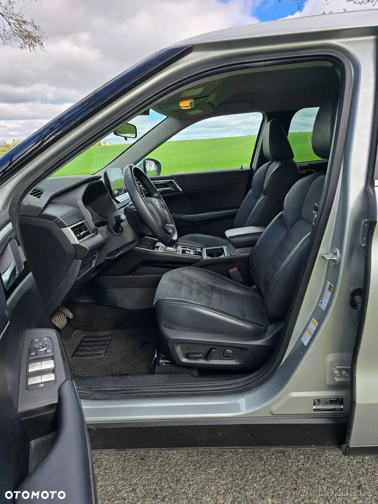 Mitsubishi Outlander 2.4 4WD CVT Intense - 17