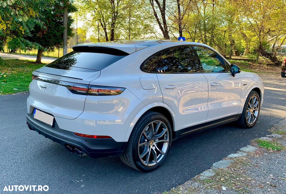 Porsche Cayenne - 30