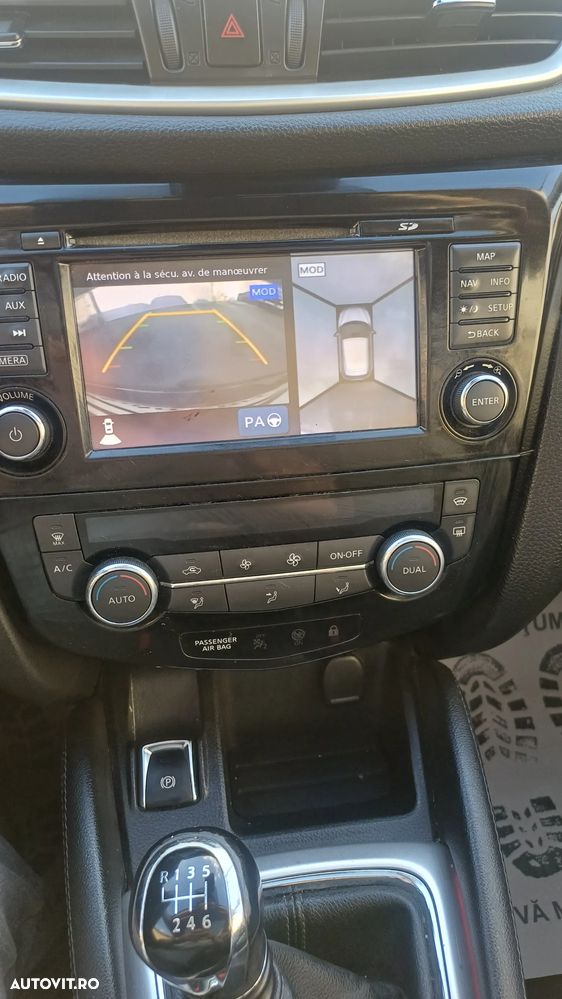 Nissan Qashqai 1.6 DCI Start/Stop Tekna - 10