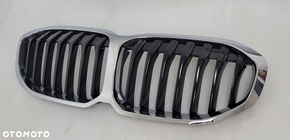 GRILL ATRAPA NERKI CHROM BMW 1 F40 2019- - 2