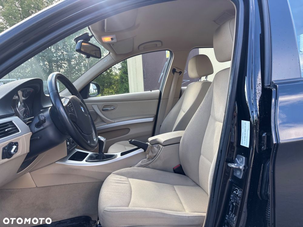 BMW Seria 3 316i - 8