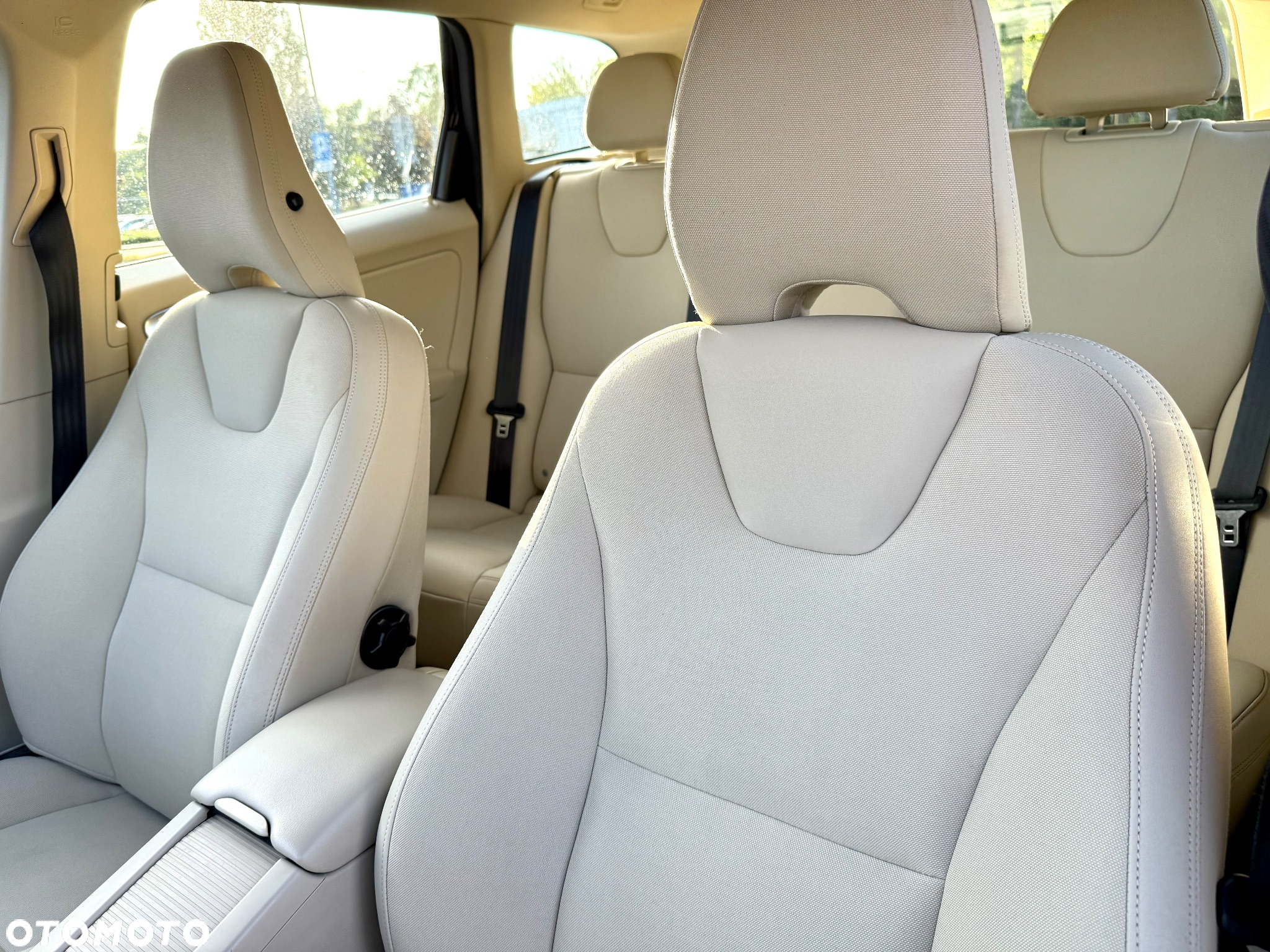 Volvo XC 60 2.4D AWD Momentum - 22