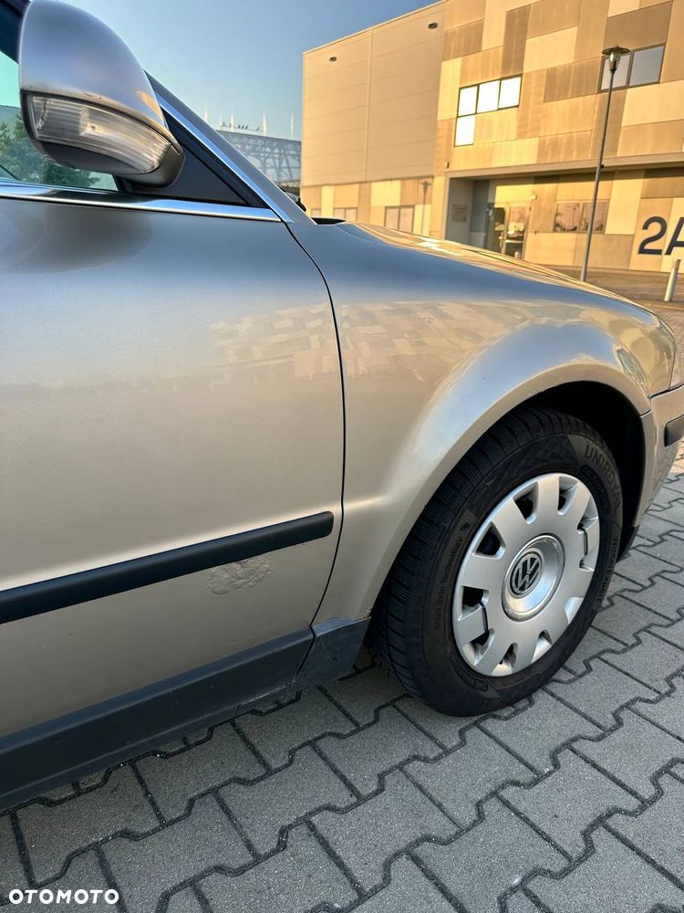 Volkswagen Passat 1.9 TDI Basis - 8