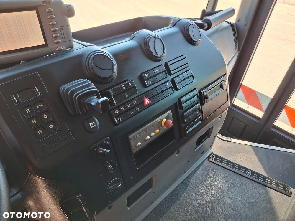 Mercedes-Benz Econic 1830 Śmieciarka FAUN VR5 LEV Euro 6 Zawieszenie Poduszki Światła Dzienne LED 4 Miejsca Tempomat - 18