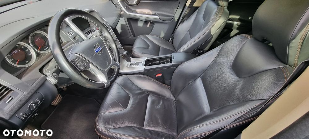 Volvo XC 60 - 32