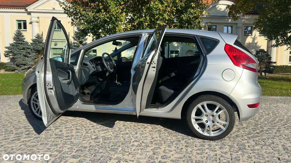 Ford Fiesta 1.4 Autom Trend - 10
