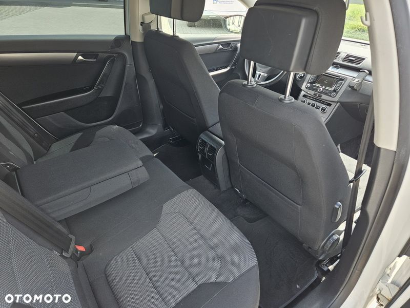 Volkswagen Passat 2.0 TDI 4Mot Comfortline - 24