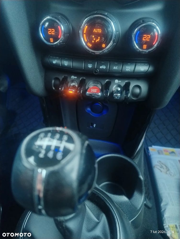 MINI Cooper Standard - 23