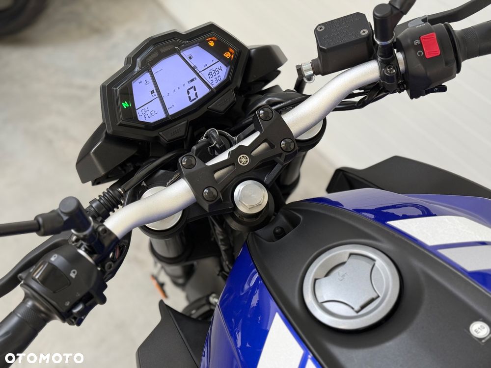 Yamaha MT - 27