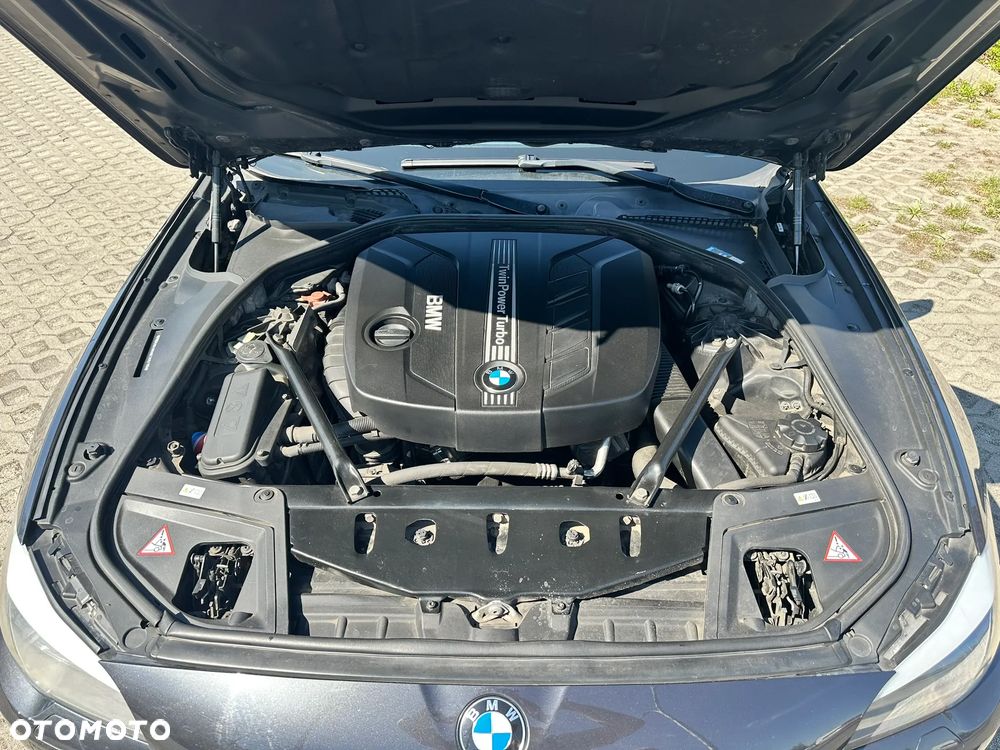 BMW Seria 5 525d Sport-Aut - 17