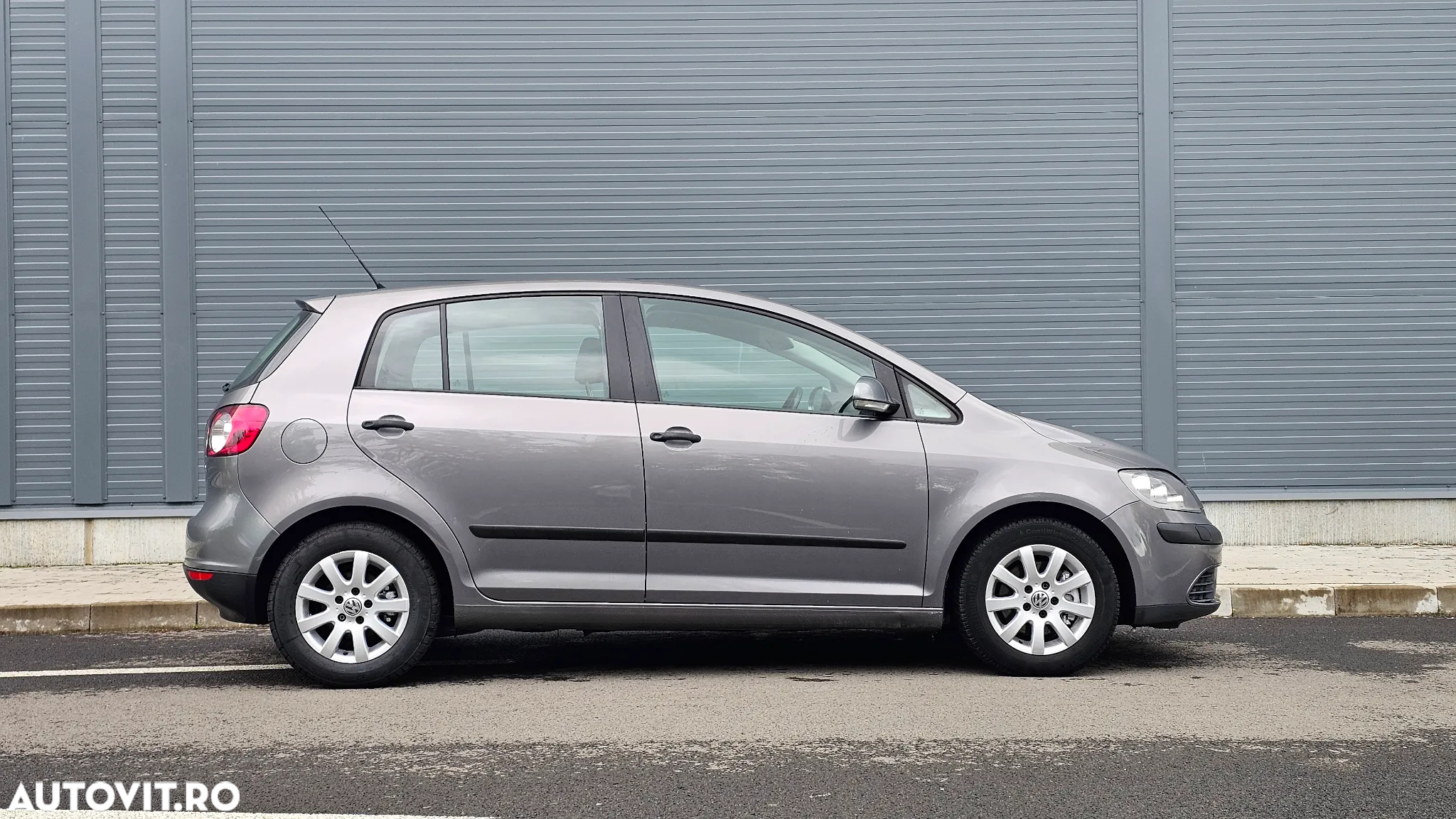 Volkswagen Golf Plus 1.9 TDI Comfortline DPF DSG - 13