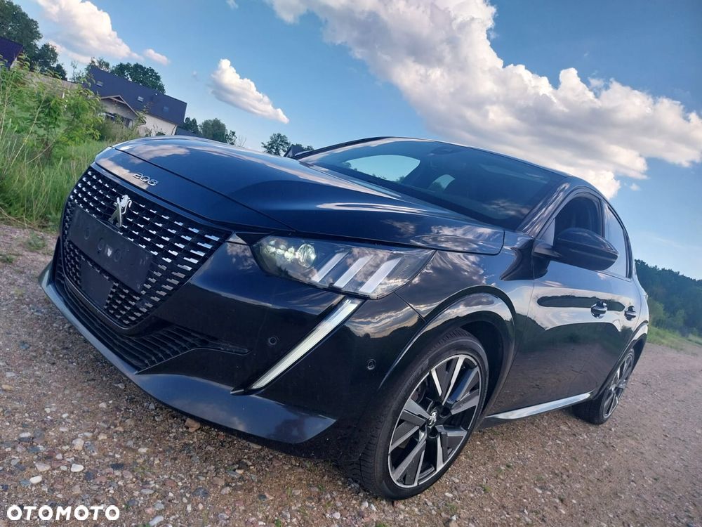 Peugeot 208 - 1