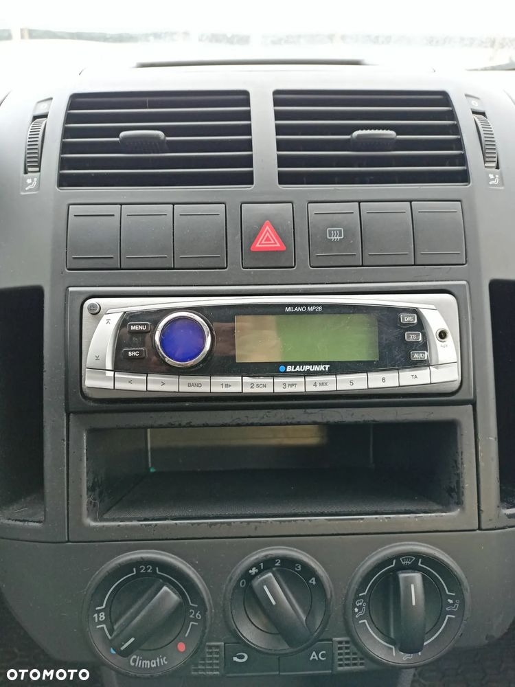Volkswagen Polo - 10