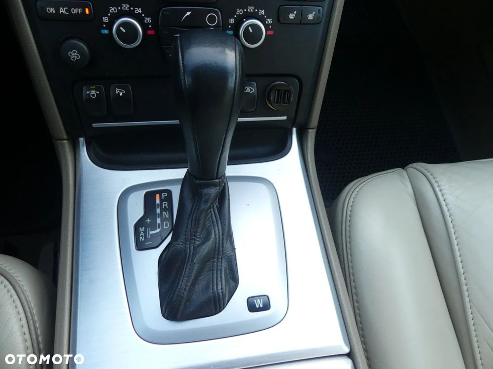 Volvo XC 90 D5 AWD Summum - 16