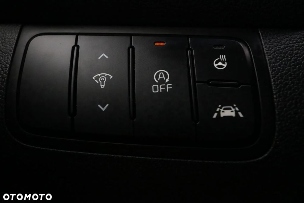 Kia Ceed 1.6 CRDi 128 Fifa World Cup Edition - 38