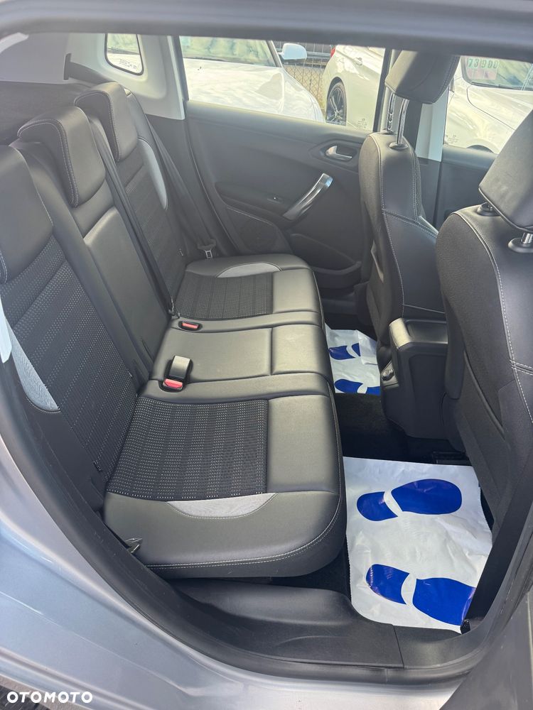 Peugeot 2008 - 9