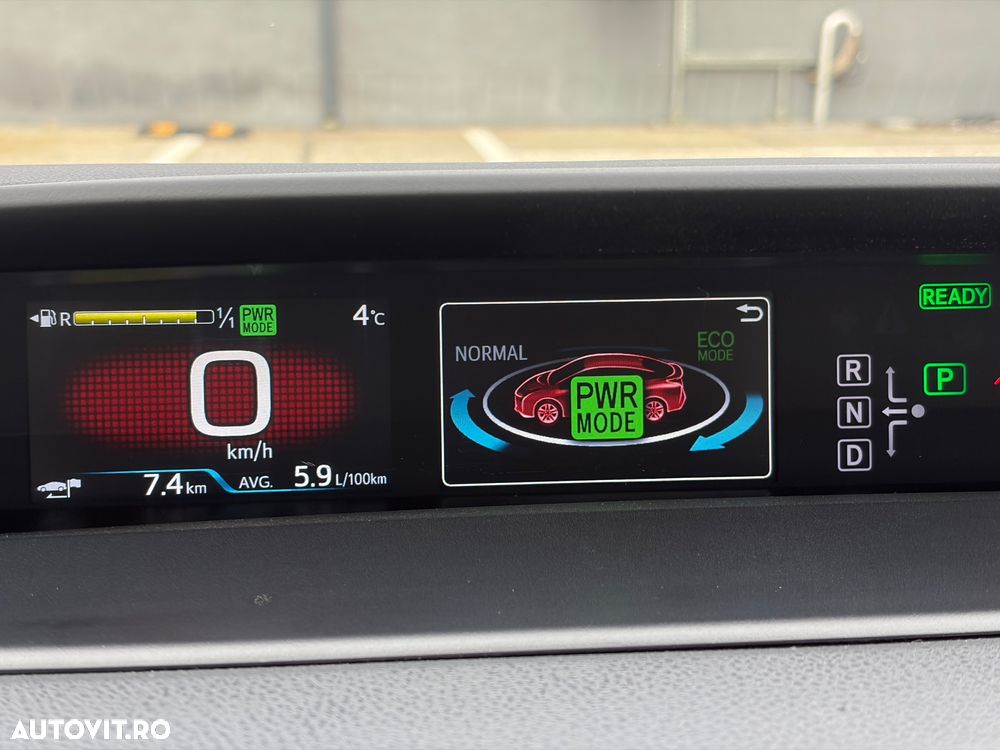 Toyota Prius (Hybrid) Executive - 24