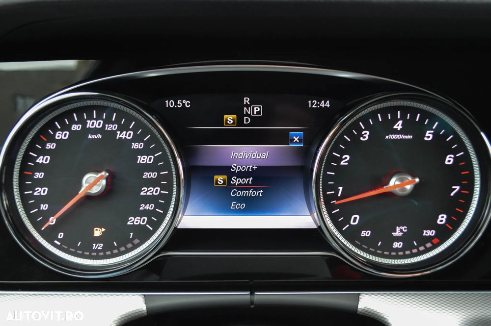 Mercedes-Benz E 200 4Matic 9G-TRONIC Avantgarde - 23